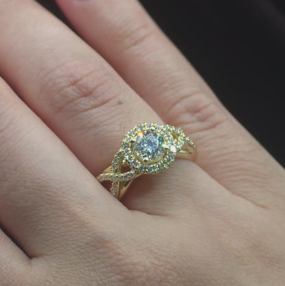 Round Halo Engagement Ring with Lab-Grown Diamond
